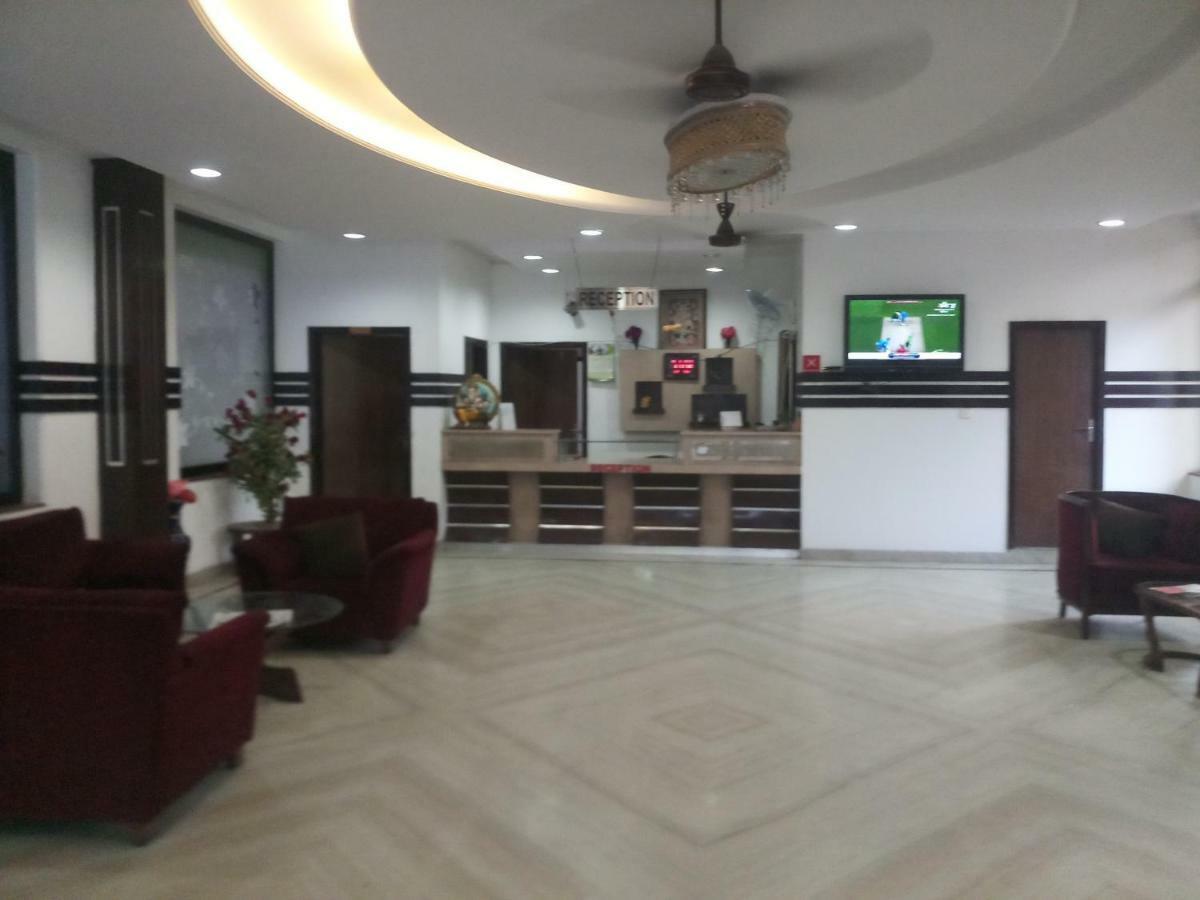 Hotel Vindhwashni Haldwāni Exterior photo